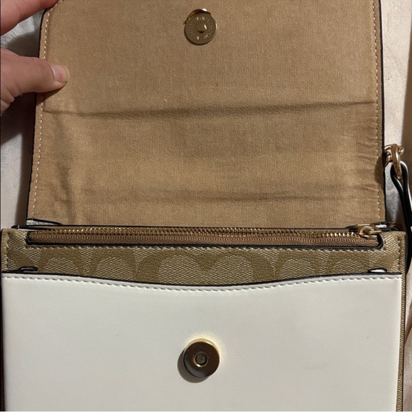 Coach Beige Suede Interior Handbag with White Leather Patch - Picture 4 of 6